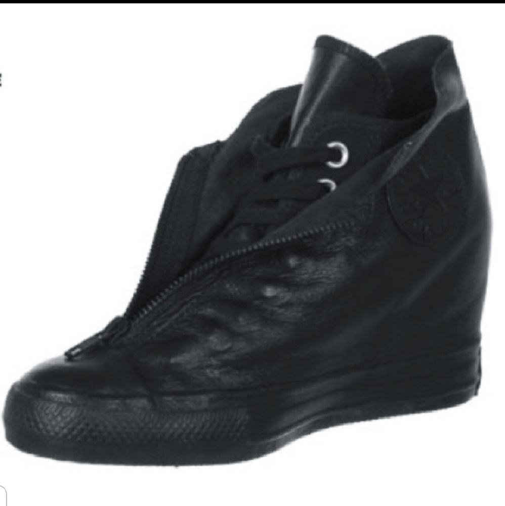 Chuck Taylor Shroud Mid Black Leather Wedge Converse